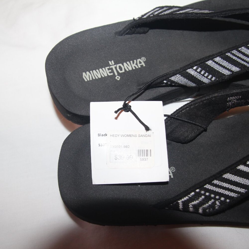 Minnetonka Sandals black & white. Size 7. New with tags. - Picture 3 of 7